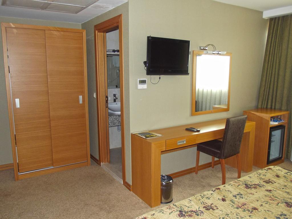 โปลัต เอลิต โฮเต็ล Hotel อาดานา ห้อง รูปภาพ