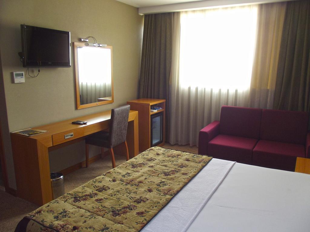 โปลัต เอลิต โฮเต็ล Hotel อาดานา ภายนอก รูปภาพ