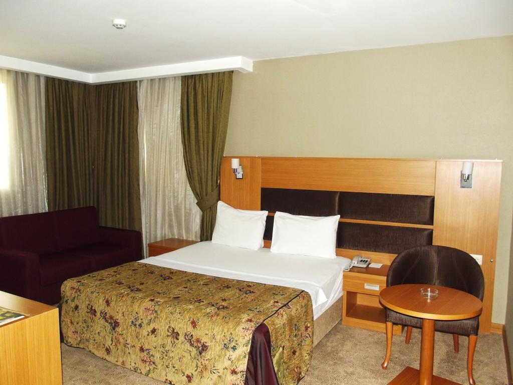 โปลัต เอลิต โฮเต็ล Hotel อาดานา ห้อง รูปภาพ