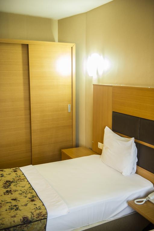 โปลัต เอลิต โฮเต็ล Hotel อาดานา ห้อง รูปภาพ