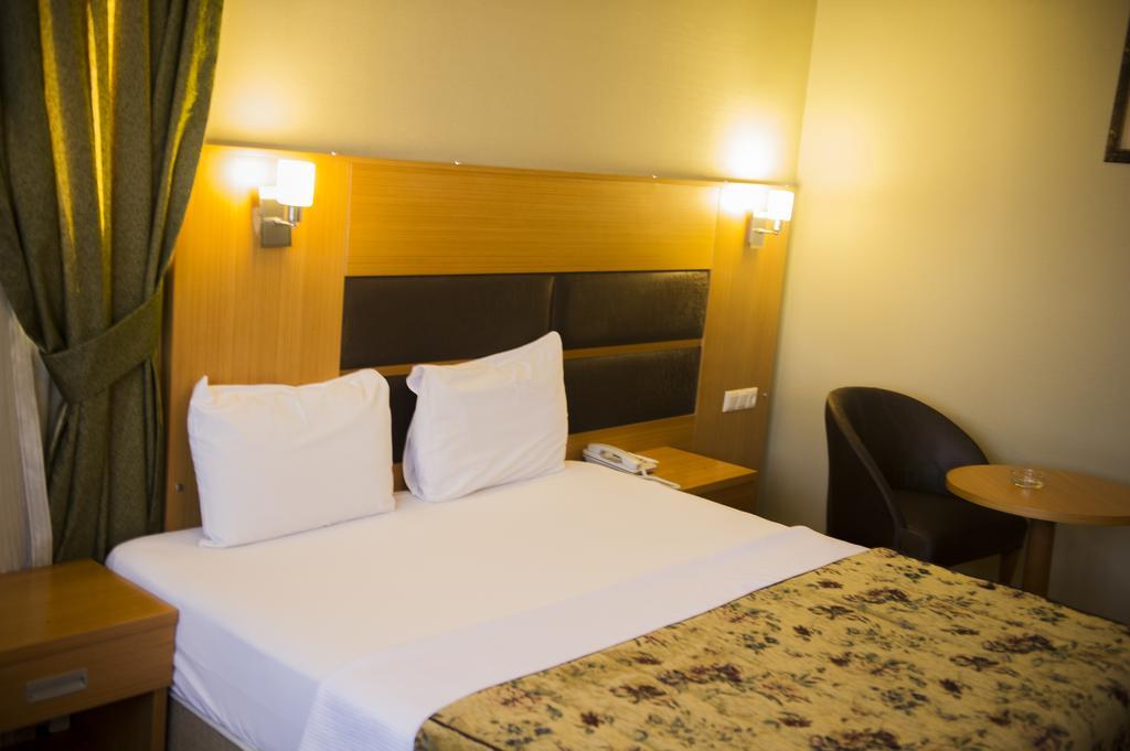 โปลัต เอลิต โฮเต็ล Hotel อาดานา ห้อง รูปภาพ