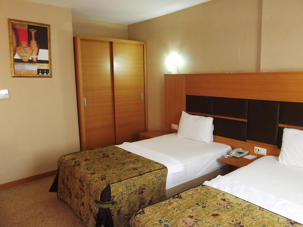 โปลัต เอลิต โฮเต็ล Hotel อาดานา ห้อง รูปภาพ